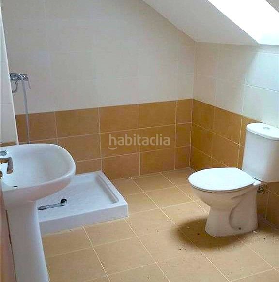 Foto 58aa2472-0673-4603-a0db-274edda2d661. Casa amb calefacció aparcament a Alfoz de Lloredo