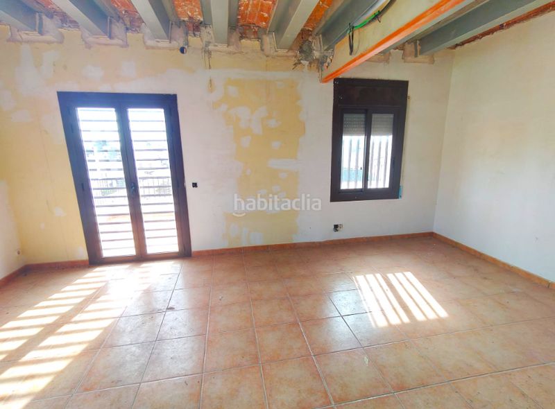 Foto 4dea8e13-f89d-4166-9b2f-0c9a8f27af98. Edificio en Ponteareas