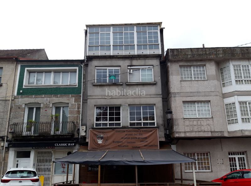 Foto 6059221c-9239-4509-95af-69b98c4ac844. Edificio en Ponteareas