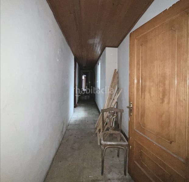 Foto b6a865d3-c996-4323-a270-330d5465d1ae. Edificio en Ponteareas