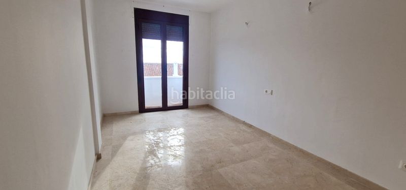 Foto b563a84f-6287-471a-9ffe-3fe0e751df79. Casa adossada a Cártama pueblo Cártama
