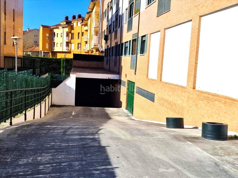 Foto 4a9ab8b5-5dd6-4368-b617-47410b3f6ce3. Aparcament cotxe a Posada-Barro Llanes