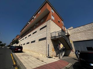 Car parking  Jaguarzo
