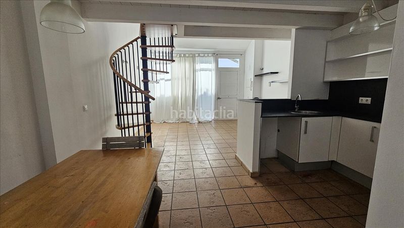Foto cedd93e9-b606-4243-a8e7-34d5fcd6d1f0. Duplex avec parking dans Cadaqués