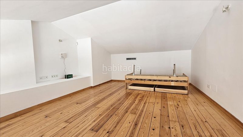 Foto f25ec848-bca5-41a8-ad6d-1bd8459b843e. Duplex avec parking dans Cadaqués