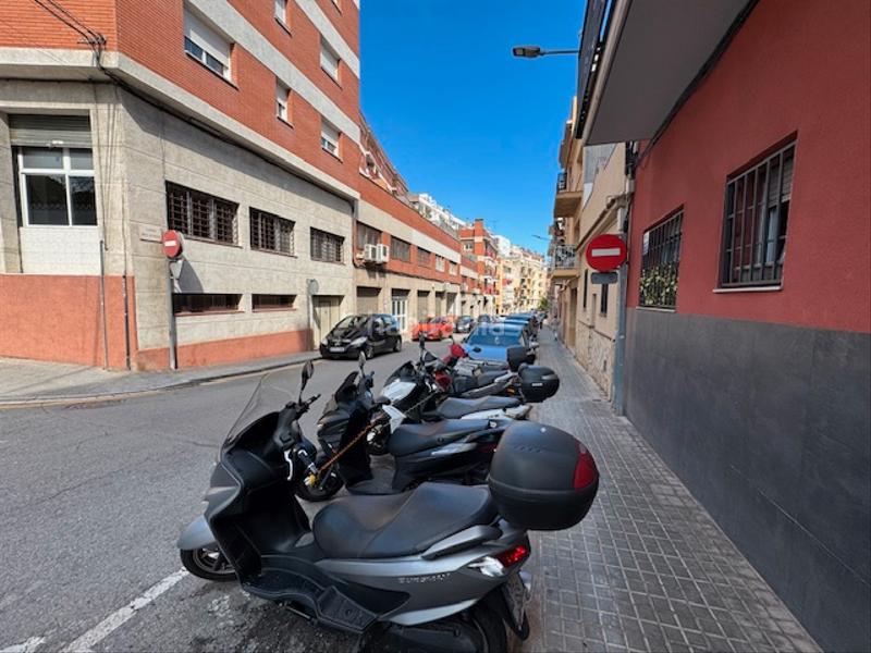 Foto 2e4d0ac5-516b-4e28-82b2-2aa50e9b3bc8. Parking coche en Cerdanyola Nord Mataró