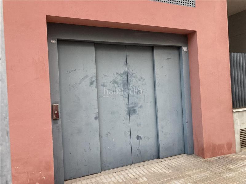 Foto eec18323-f323-4f58-a531-f546b702a2cb. Autoparkplatz in Centro Almazora / Almassora