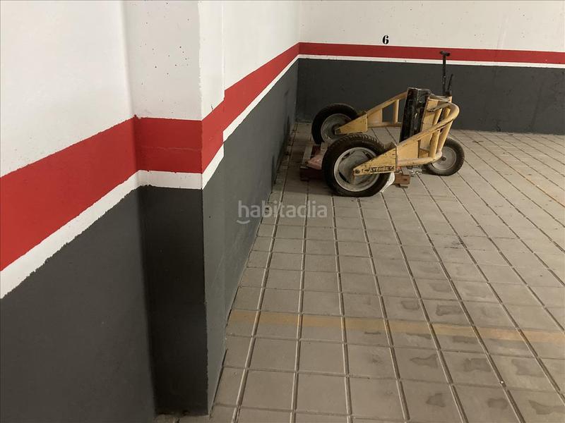 Foto a0afd6d4-4b58-453f-a437-d143c0e6578a. Car parking in Centro Almazora / Almassora