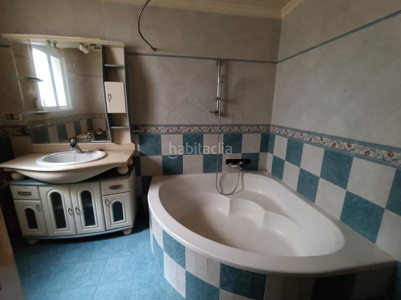 Foto 2dde3e76-b1dd-420a-974f-43142e478d3a. Casa adossada a Pinos Puente