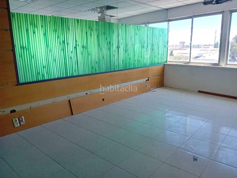 Foto 801a8d4c-13e6-47c4-af30-4aa037140303. Oficina a Oliver Zaragoza