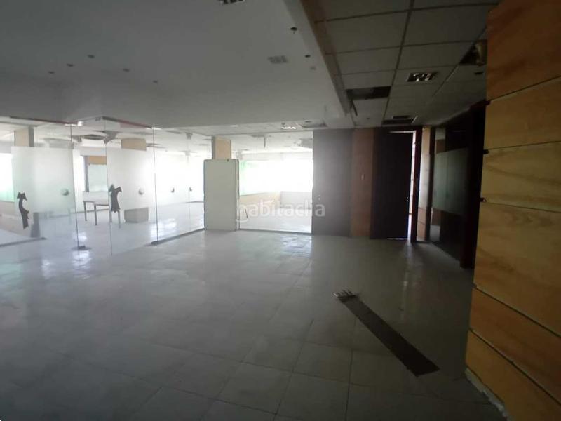 Foto f8b0f056-de0f-4b89-bc50-f611d4db0531. Ufficio in Oliver Zaragoza