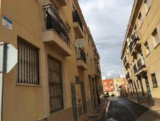 Aparcament cotxe a INES