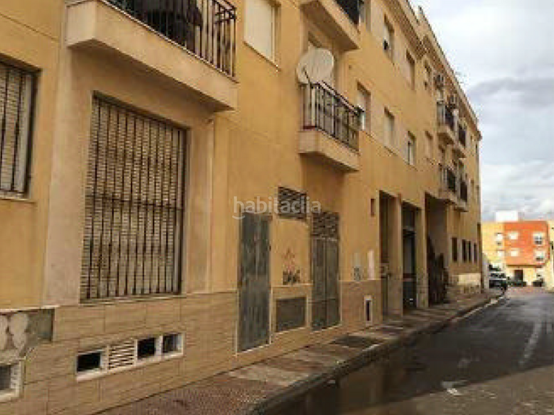 Foto b39d0888-c273-4736-8f99-2efe4e565bcb. Parking voiture dans Carretera Mojonera - Cortijos de Marín Roquetas de Mar