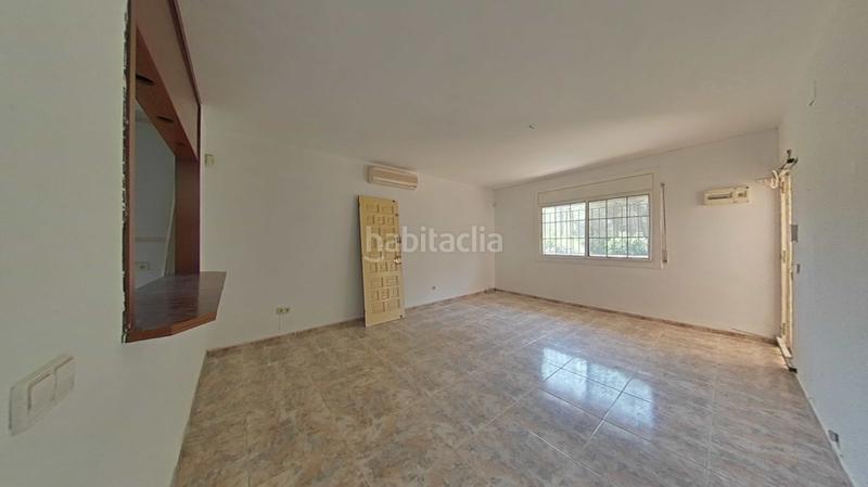 Foto bff52b7a-faec-48e7-9a18-1c424646a72f. Chalet dans Bisbal del Penedès (La)