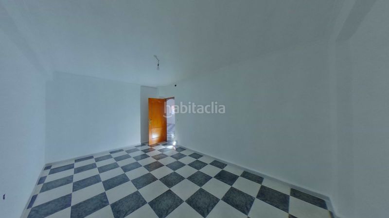 Foto 2ba1988e-c2f4-4425-ba0e-ad13b207e0d6. Casa adossada a Este Mérida
