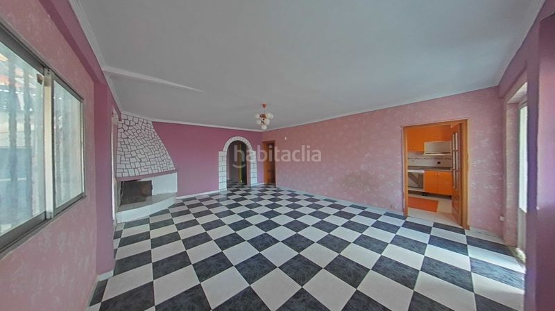 Foto 3c1b5cd7-5ac1-4918-937d-30fc3e5295d7. Casa adossada a Este Mérida