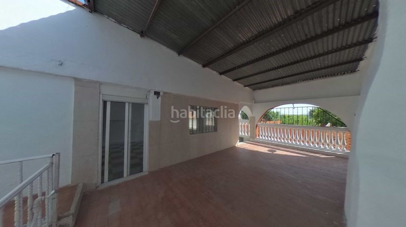 Foto 887b3bc1-21e4-49ea-a0ac-9e3079a608ec. Casa adossada a Este Mérida