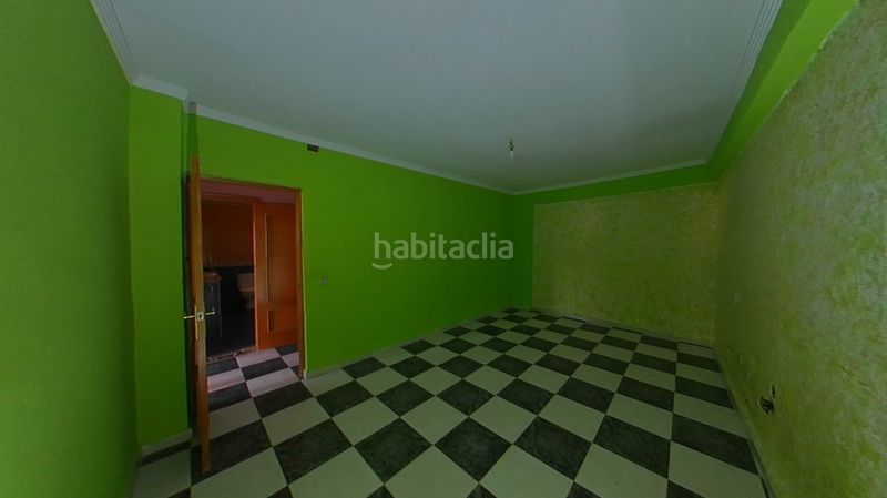 Foto 97936024-3796-451f-b50c-bf39873cc9e5. Casa adossada a Este Mérida