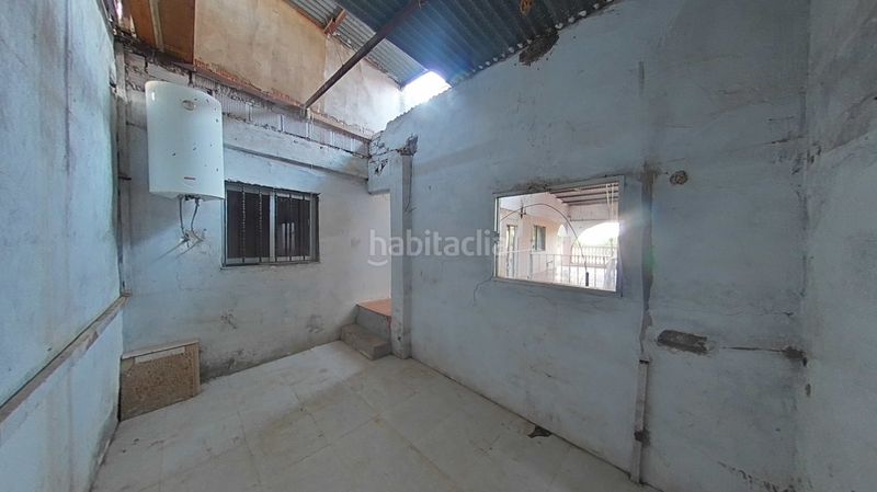 Foto d16ce3ea-2ac1-43ee-a901-dce70429235a. Casa adossada a Este Mérida