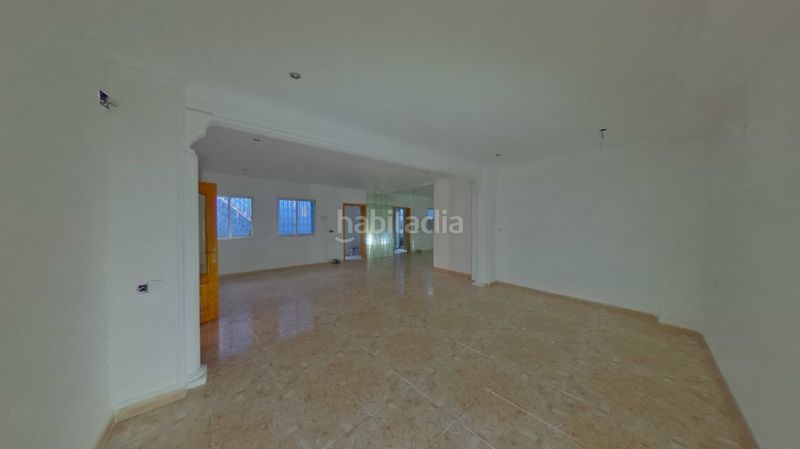 Foto d49611ed-e637-47c4-aa79-9805fee728e1. Casa adossada a Este Mérida