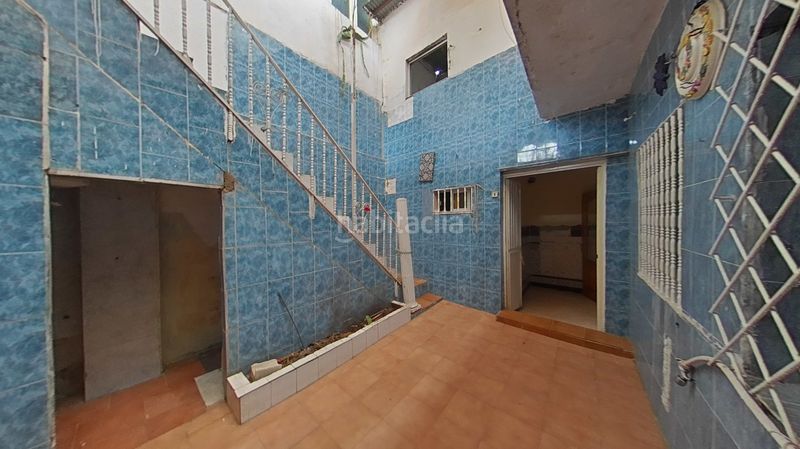 Foto df71b4d8-a6b1-43c0-b045-061b79895194. Casa adossada a Este Mérida