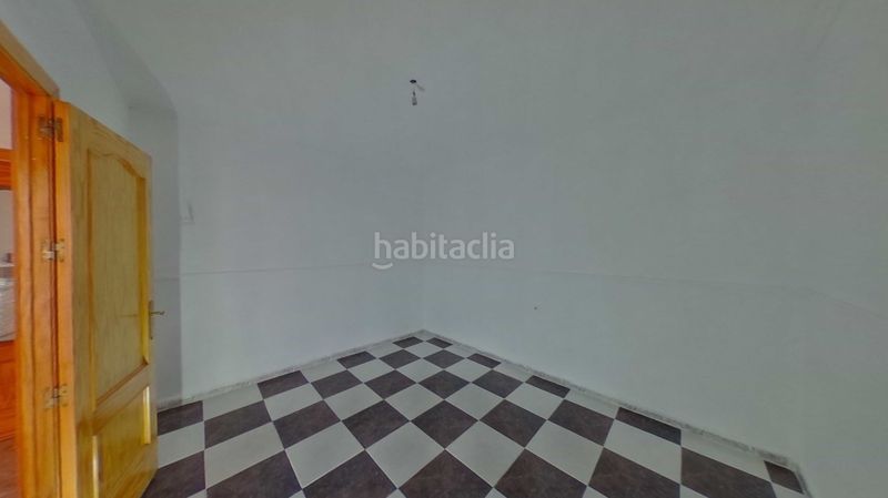 Foto f66717d4-7e0e-4a05-a881-73c6cf749522. Casa adossada a Este Mérida