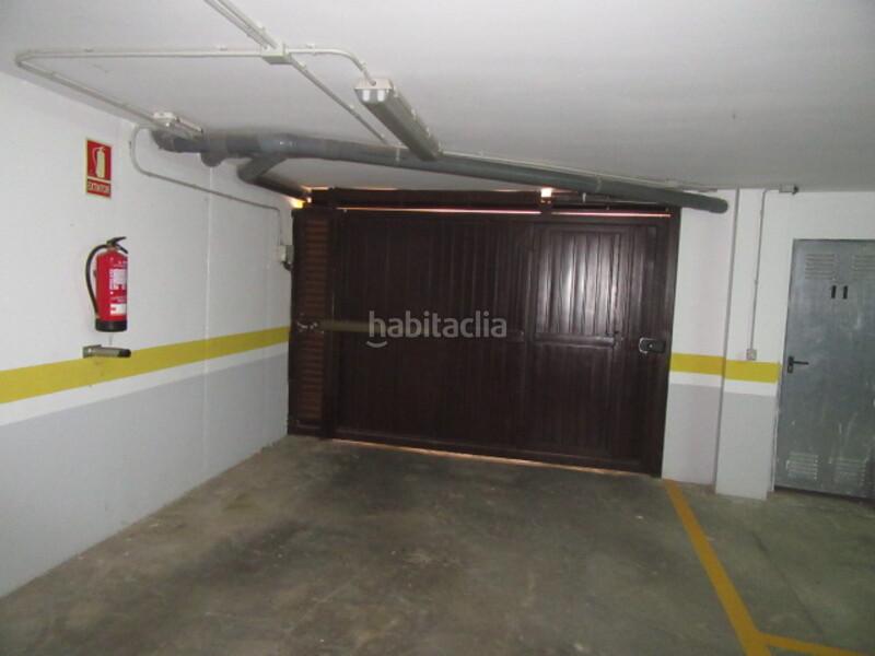 Foto 0df11c77-27b9-412a-866a-9a9e8100e759. Parking coche en Berceo