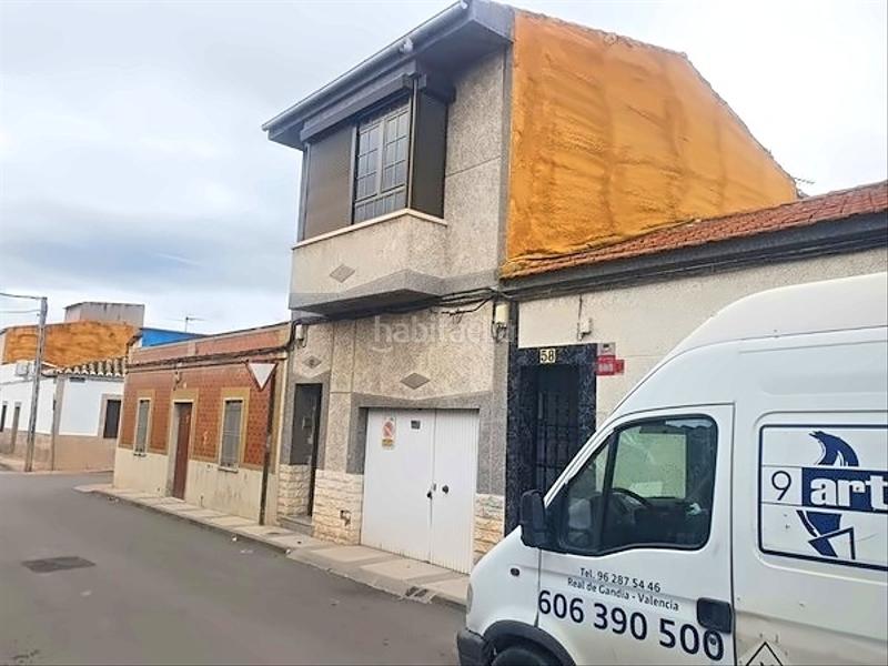 Foto 13f0e2af-fafc-4490-8a60-6795df79debc. Casa adossada a Carretera de Córdoba - Libertad Puertollano