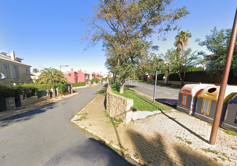 Foto 0565aca5-c855-446c-89cb-b481c54a17b7. Casa adossada a Islantilla golf Islantilla