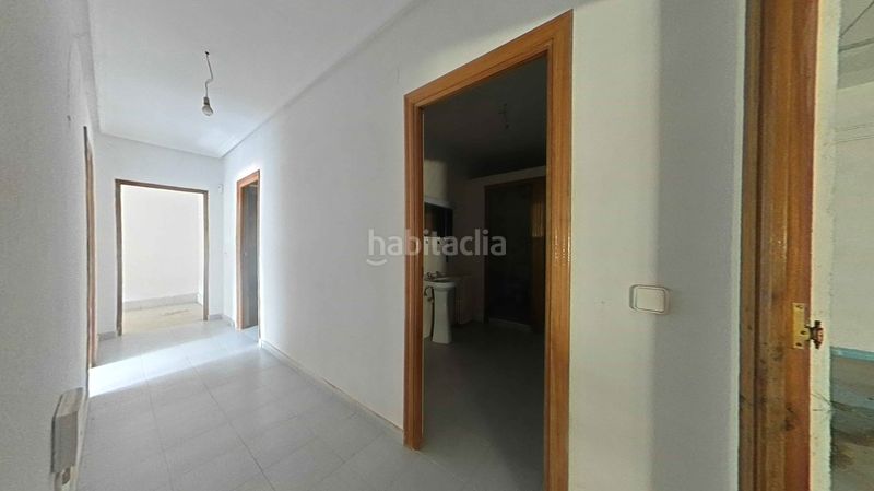 Foto 201ea6f5-42a3-46b8-a357-bc7058360149. Local comercial a Algemesí