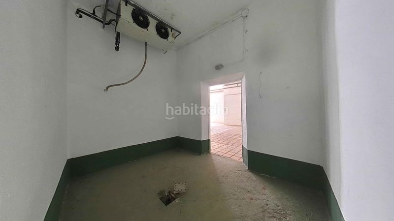 Foto a0c377b8-ec1e-48ab-88d7-569cc9855cc9. Local comercial a Algemesí