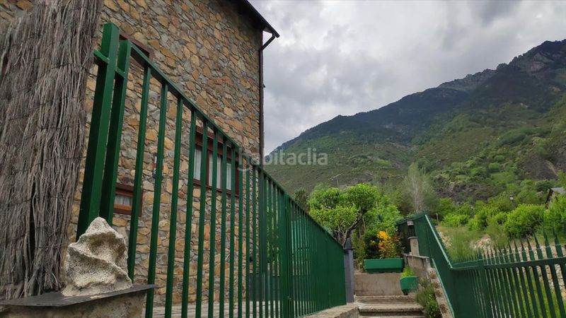 Foto 7f23e07f-4fbe-4d07-806c-858d0d930b22. Casa adossada a Benasque