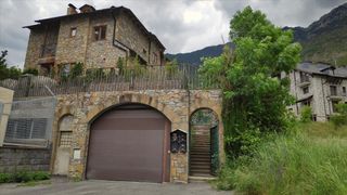 Semi detached house  San anton