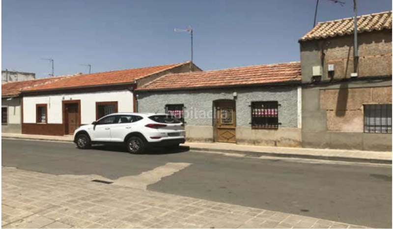 Foto 13d124ea-1df4-4bf4-a942-24e8e791f2b2. Casa adossada a Argamasilla de Calatrava