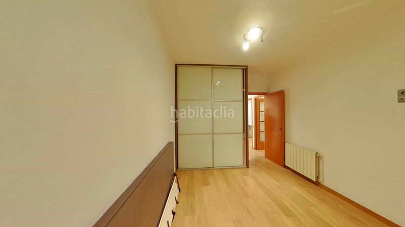 Foto ec1caaa8-72a9-4931-8642-85f511cd81ec. Pis a Poblenou Barcelona