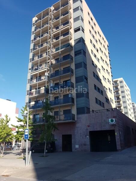 Foto 0f0f9fae-3157-404c-84bb-156115335b16. Parking coche en Can Roca Terrassa