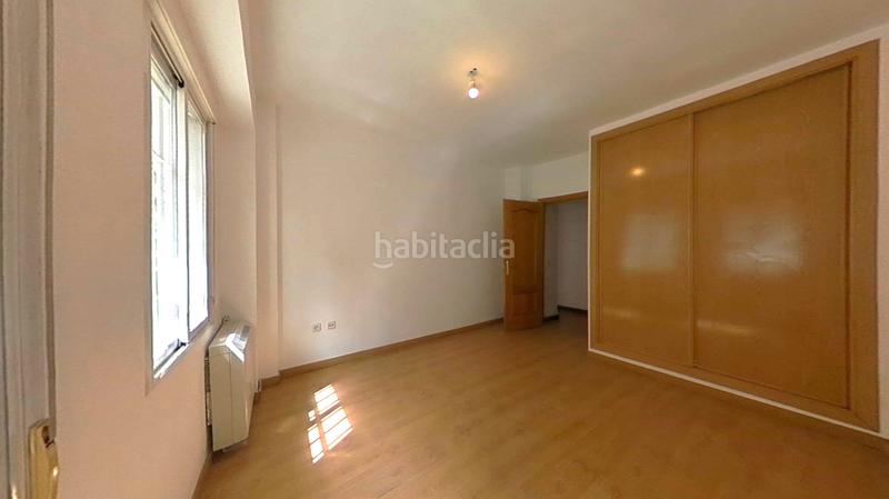 Foto da5865ac-a98c-4ccb-b650-d66068209c12. Pis a Villaverde Alto Madrid