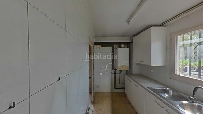 Foto a90f3d65-3f18-4f46-8d15-056a23f6067f. Xalet amb aparcament a Fonollosa