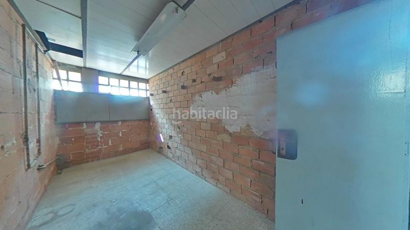 Foto 0b4d77f0-1244-4c3f-87ce-0396fbc1d47f. Nave industrial en Puigpelat