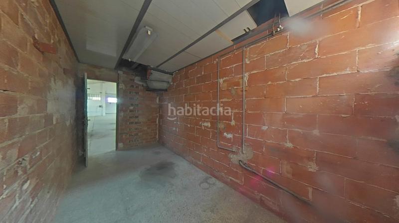 Foto f577e154-94c8-4235-9699-903b2203c759. Nave industrial en Puigpelat