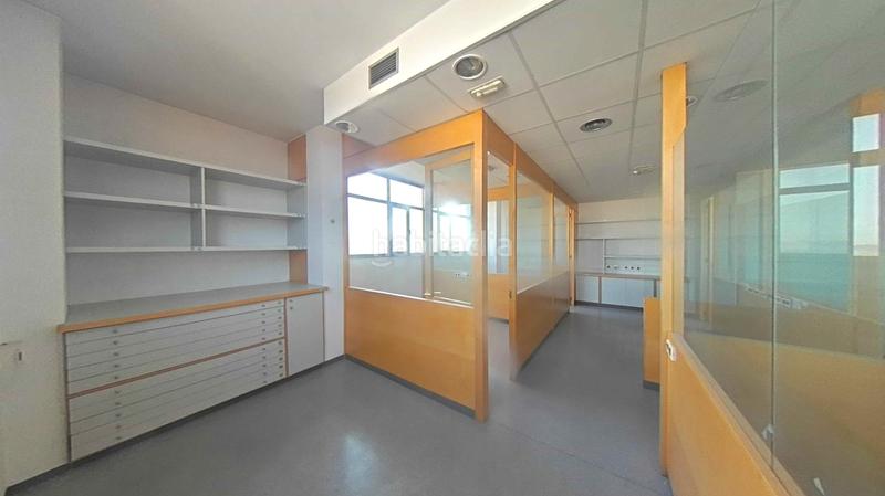 Foto 554507d0-952a-49b6-a3d0-9c5012382435. Local comercial en Can Borrell Mollet del Vallès