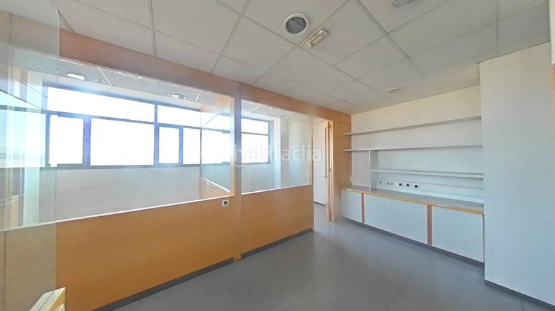 Foto 6c736f75-a4af-4c14-8f5b-8f55595322ba. Local comercial en Can Borrell Mollet del Vallès