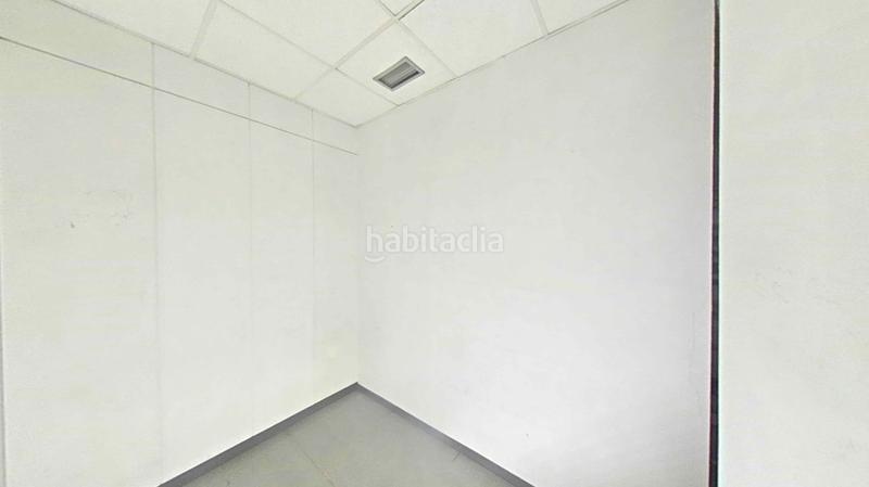 Foto b6f890b2-2cb2-4db1-9393-a93391d0b14f. Local comercial en Can Borrell Mollet del Vallès