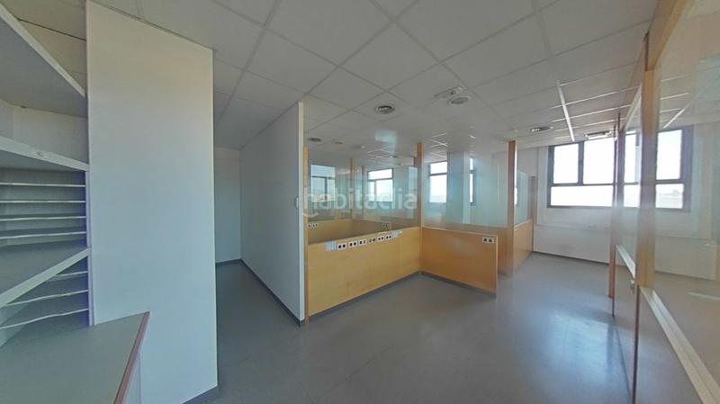 Foto cf00c1a8-7a3f-4407-ab28-7344bc06428d. Local comercial en Can Borrell Mollet del Vallès