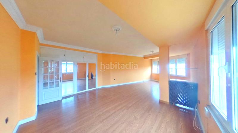 Foto e732b82a-b5cf-409d-94ea-81561eabaed7. Flat with heating in Centro Ponferrada