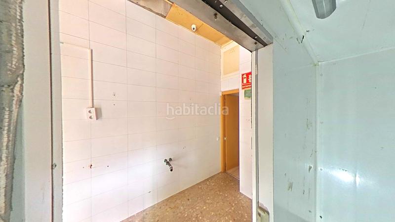 Foto cc5ea6b4-cff8-4464-b587-e2a88cb1981e. Locale commerciale in Llevant Reus