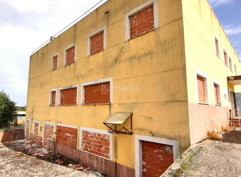 Foto d53dd98c-98c2-4844-8176-a3d8a2a9dfe6. Edifici a Escalona