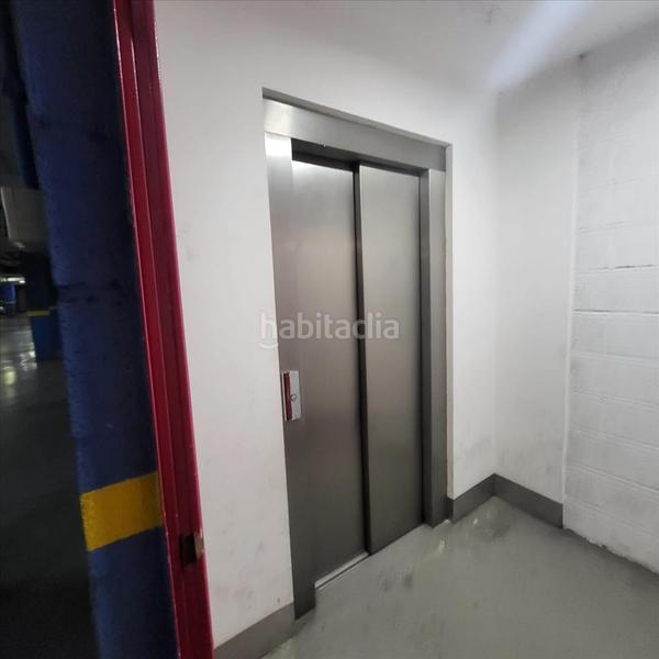 Foto 00072e35-d2f0-4b93-8c84-1cc4b391cfe0. Parking coche en Centre Sabadell