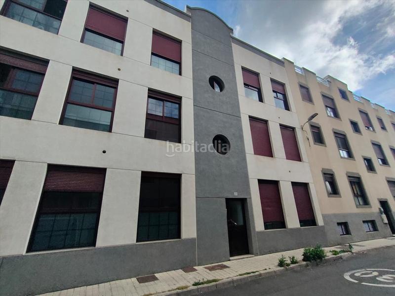 Foto a3446afa-1d3b-48b3-b7b0-2650ecf01c51. Parking coche en Santidad Arucas