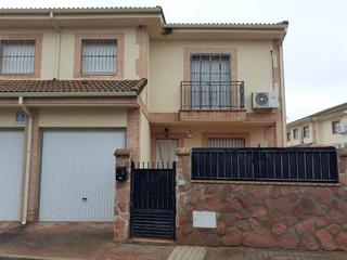 Casa adossada a Hormigos